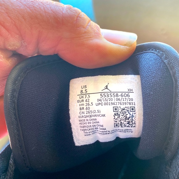 Nike Jordan’s 1 Reverse Bred Low 8.5 - Picture 8 of 9